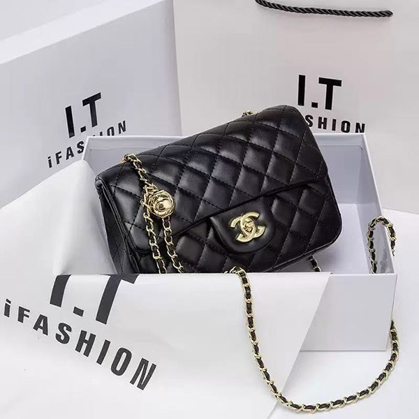 Chanel Sac Bandoulière En Cuir Timeless Classique BO95026001